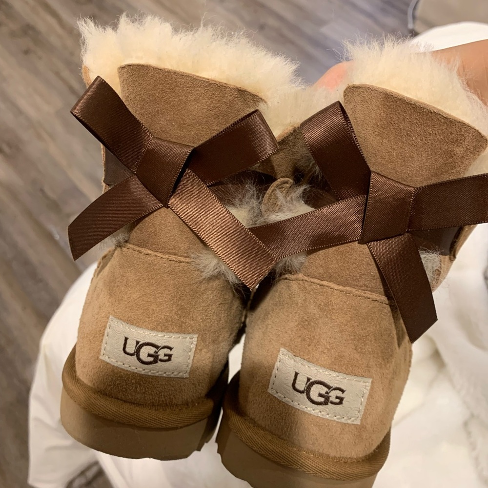 UGG Women's Sheepskin Boots - Chestnut